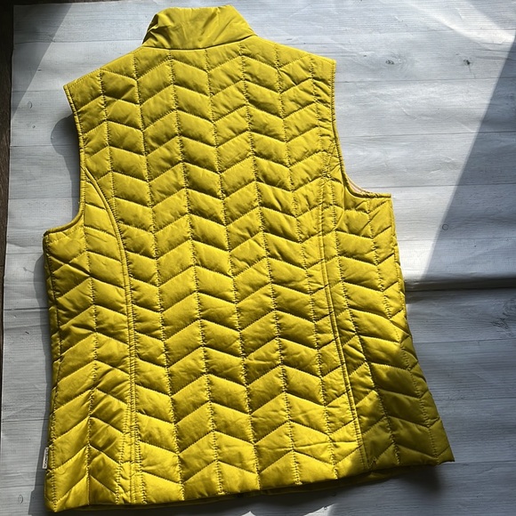 G.H. Bass & Co Vest - Picture 6 of 7